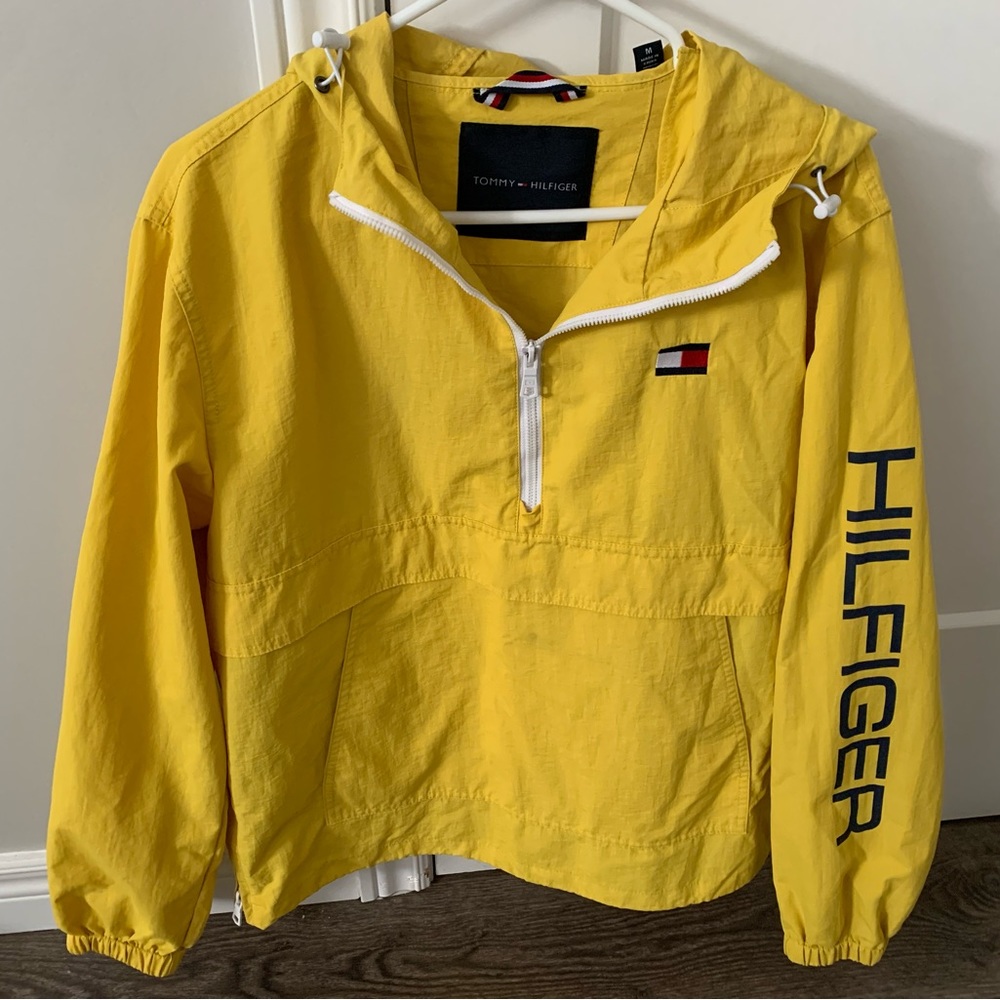 Tommy Hilfiger windbreaker/light weight spring jacket